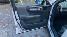 Volvo Xc40 2.0 D3 R DESIGN 5dr AWD Geartronic Diesel Estate